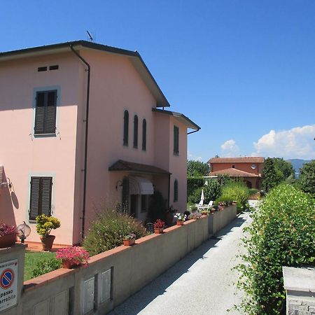Affittacamere Villa Delia Лукка Екстер'єр фото