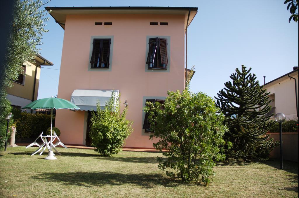 Affittacamere Villa Delia Лукка Екстер'єр фото