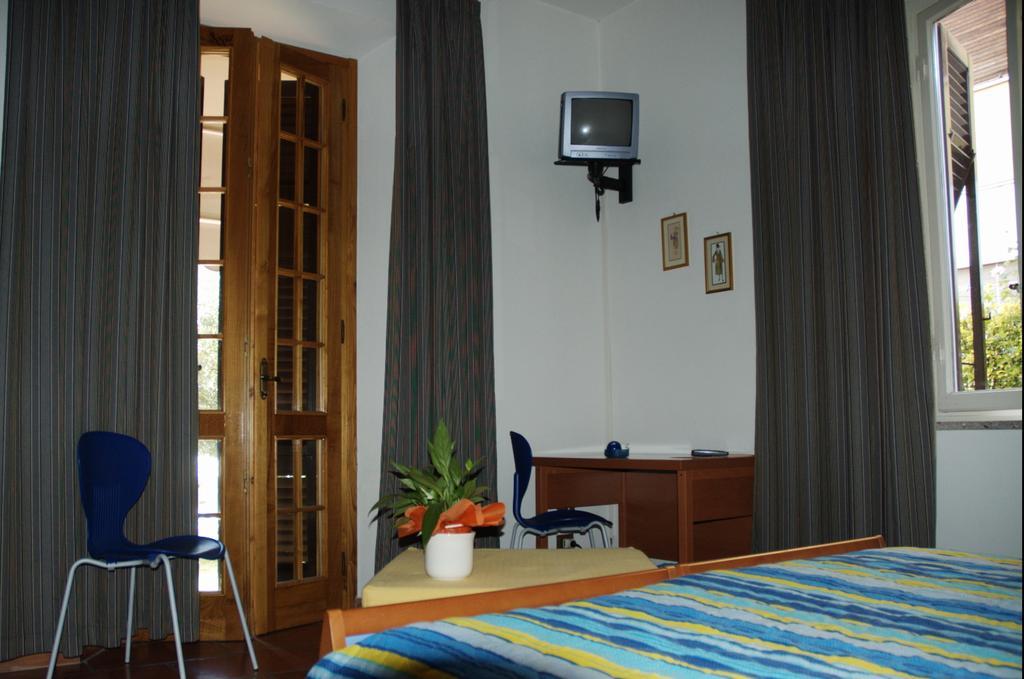 Affittacamere Villa Delia Лукка Номер фото
